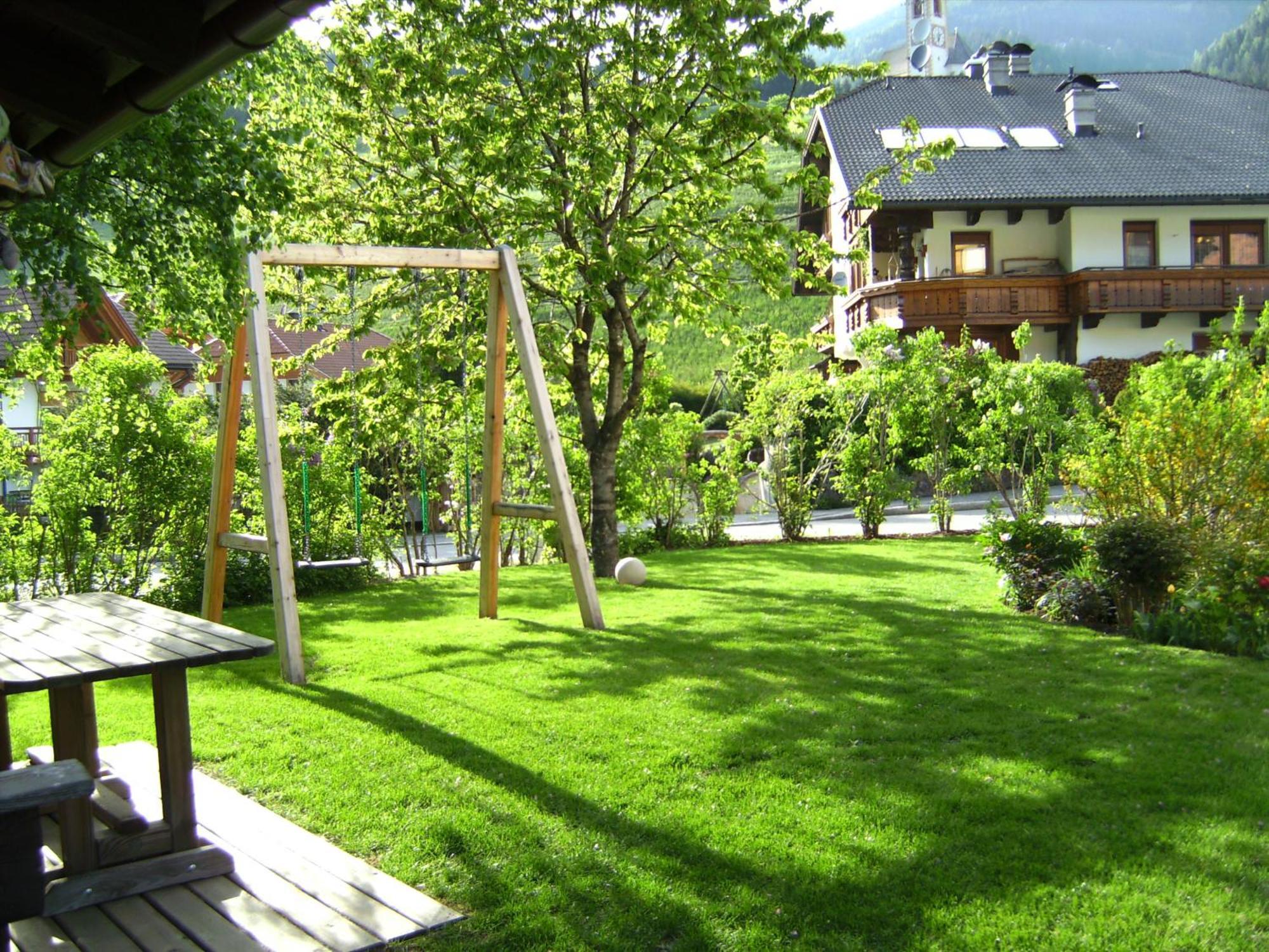 Appartements Haus Bachmann San Candido Kültér fotó